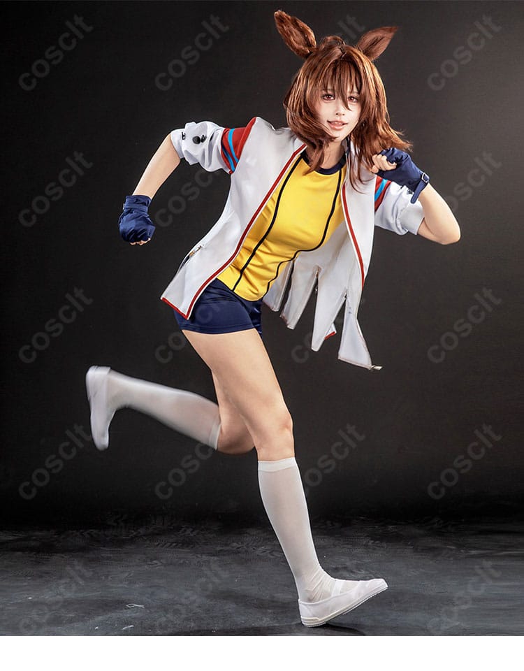 アグネスタキオンのコスプレ衣装着用時のジャケットとショートパンツの細部
