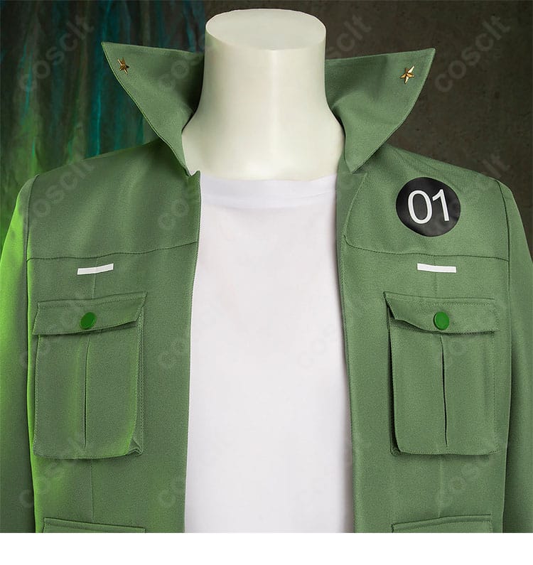コロネロ軍服風ジャケットの袖口装飾を確認できる拡大画像