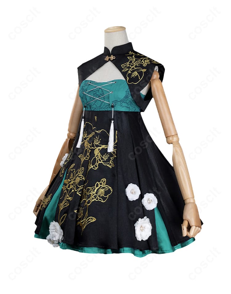 初音ミク チャイナ風コスプレ衣装の側面シルエットとスカートライン