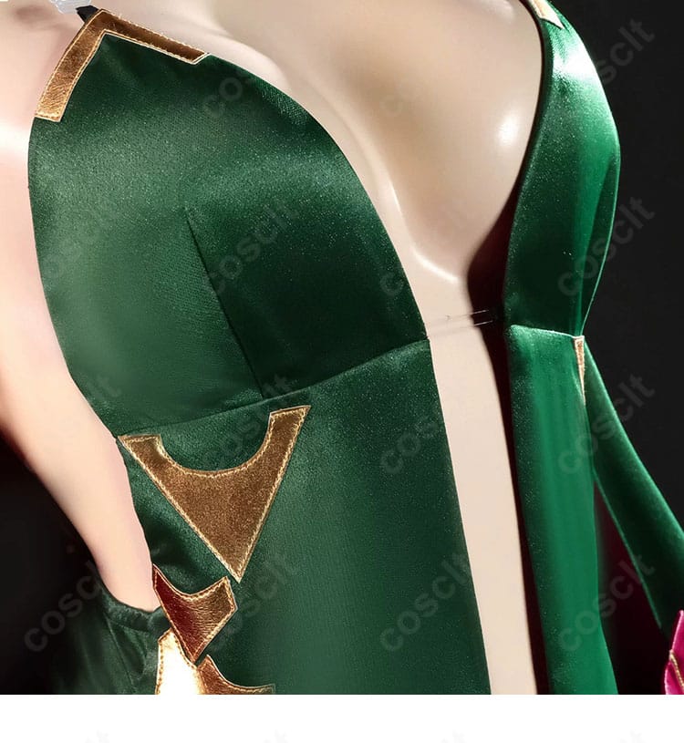 ナポリのコスプレ衣装・ドレスの襟元に施された装飾の詳細