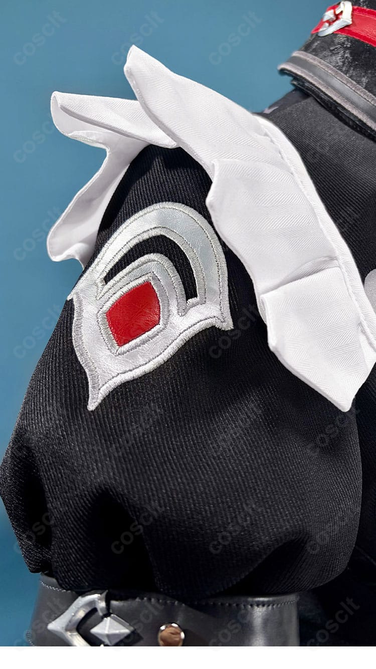 原神 ダニカ メイド長コスプレ衣装の肩まわり装飾詳細
