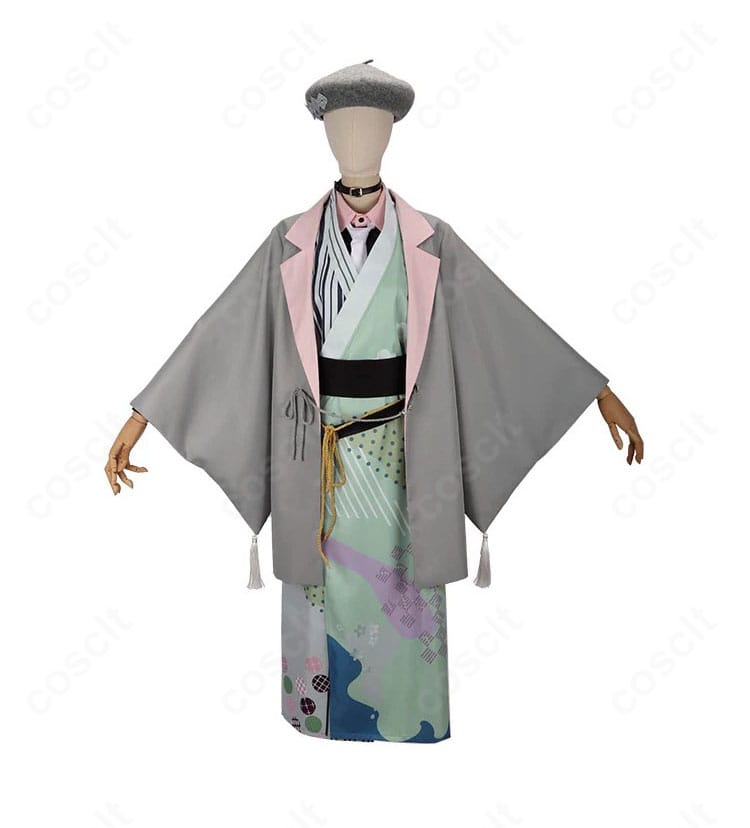 叢雲カゲツ Dytica Happy Pack 2025 コスプレ衣装の正面展示、グレーの羽織風アウターと淡いグリーンの和服