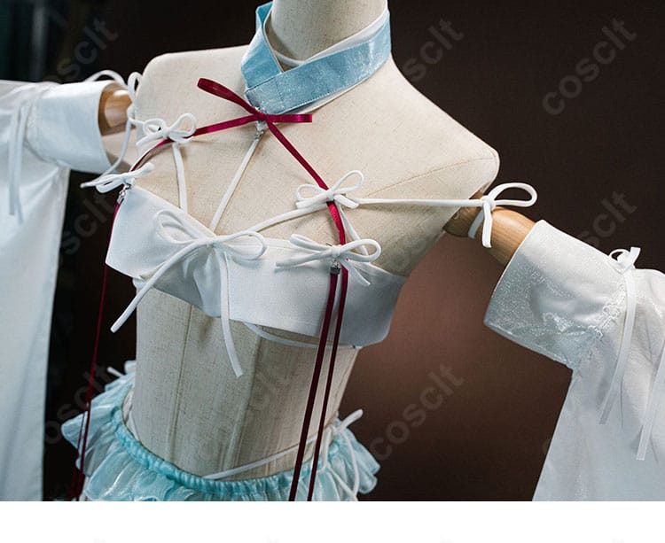 殺生院キアラ(水着)第三段階コスプレ衣装の胸元・襟まわりの装飾ディテール