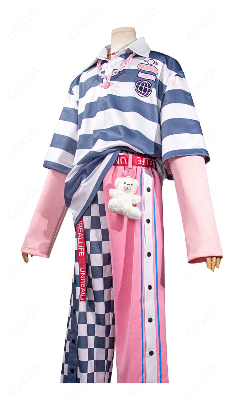 18TRIP 夜半 子タろ 私服Ver.コスプレ衣装の側面画像。トップスとパンツの組み合わせを横から展示