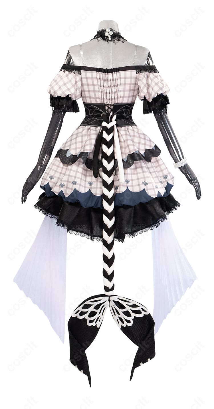 草薙寧々 マーメイドール コスプレ衣装の背面図。編み込み状の尻尾パーツと大きな尾びれ
