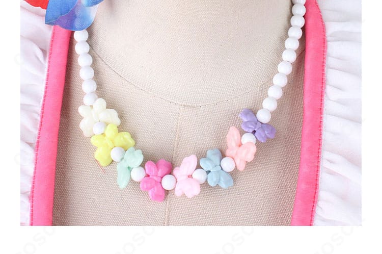 スペシャルウィーク 水着コスのネックレス拡大。パール調装飾の輝きと留め具仕様を確認できる画像