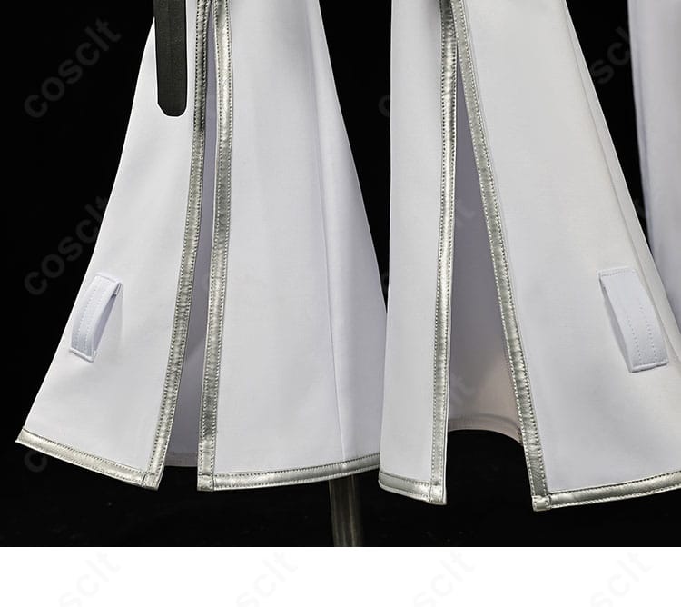 コードギアス C.C. 拘束衣コスプレ裾ディテール。広がりとバランスが分かる下部カット