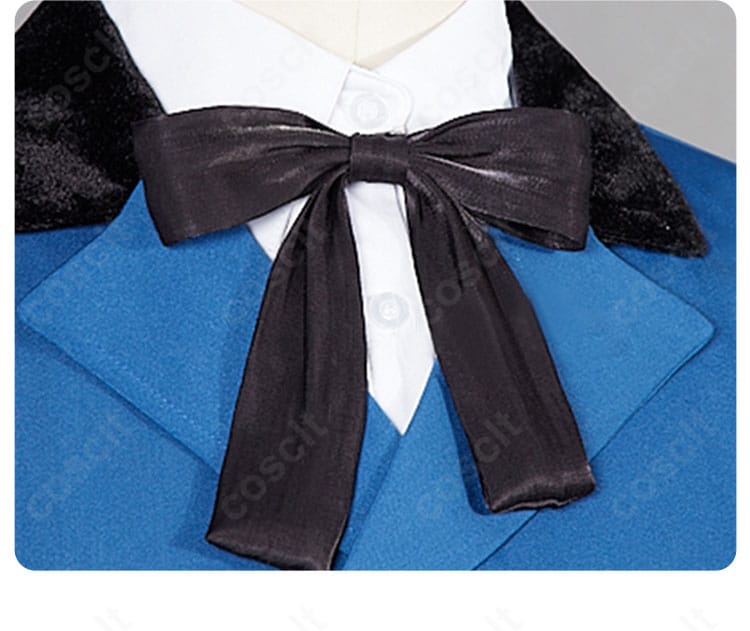 シエル衣装の蝶ネクタイ装飾アップ。上品な形状と中心パーツの質感が伝わるディテール写真