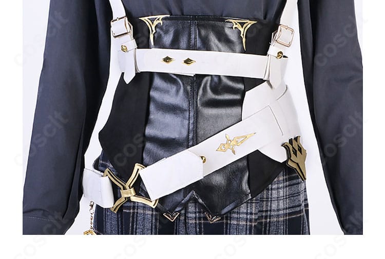 コルセットベルト正面ディテール。ウエストラインを美しく整える縫製と金具の仕上げ。