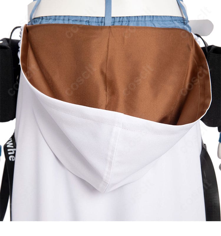 フード背面装飾のクローズアップ。フード形状と背面パーツの整合性をチェック可能。