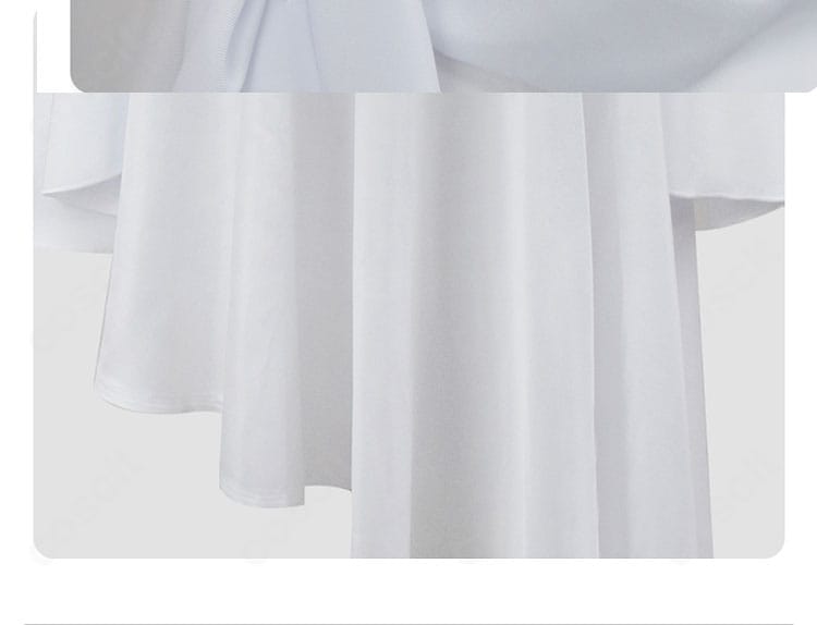 葬送のフリーレン フランメ 通常衣装コスプレのスカート裾ディテール。華やかなフレアラインとヘムの仕立て。