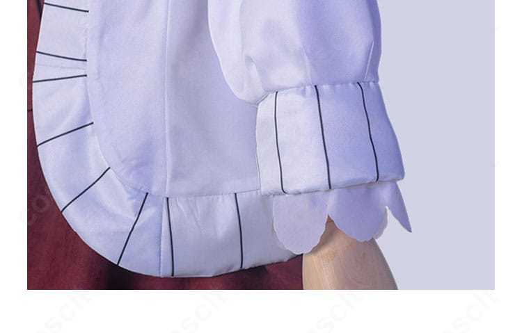 時空の絵旅人 主人公衣装の袖口装飾ディテール。レースとボタンの意匠が写真映えする仕上がり。