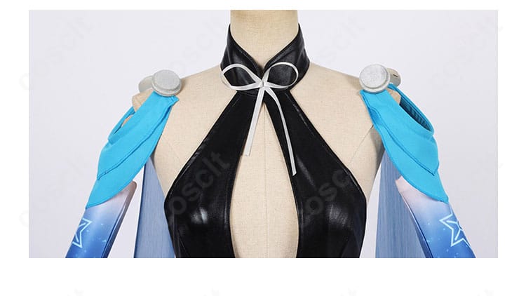 首元の蝶結び装飾と刺繍アップ。リボンの質感とステッチワークを高精度に再現。