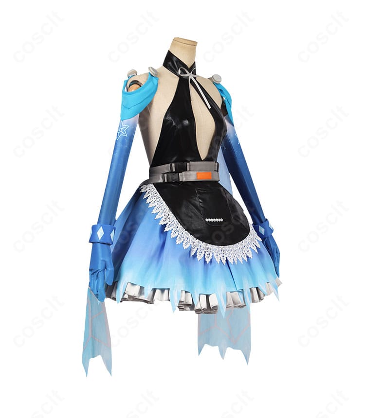 メリル衣装の右側面。肩飾りからスカートラインまでの流れが分かる、シャープで美しい横姿の再現。