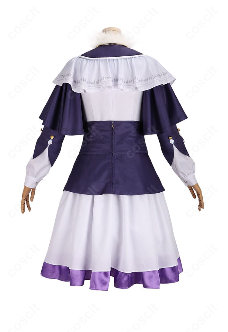 プロジェクトセカイ 朝比奈まふゆ「止められない想い」衣装の背面。マントの落ち感、ウエストベルトの位置、背面ファスナー周辺の仕上げが見える写真。