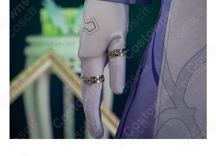 サンデー衣装のグローブ装飾ディテール。甲部の意匠と素材感が伝わる近接ショット