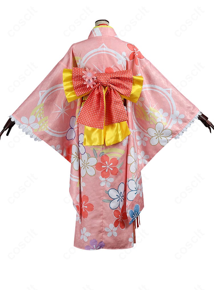 鹿目まどか 晴着Ver. の背面デザイン。大きなリボンと帯の結びを含む360度再現のバックスタイル