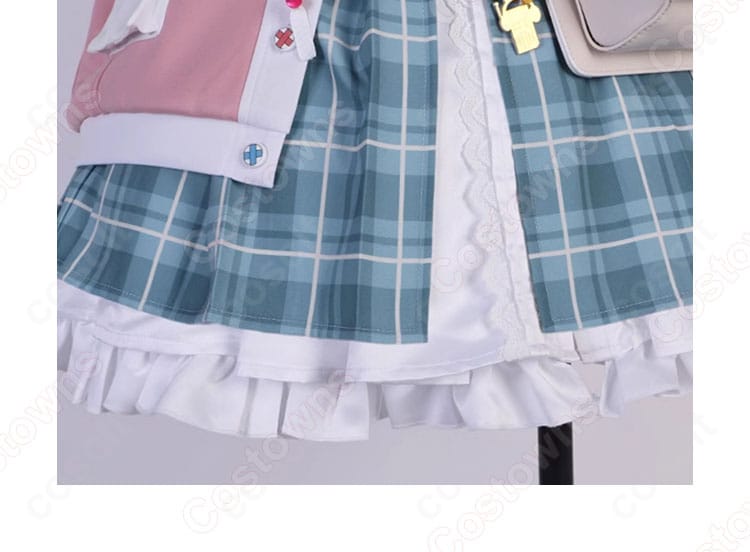 ミリー・パフェ衣装スカートの細部。タックとフリルの重なりが繊細に確認できる