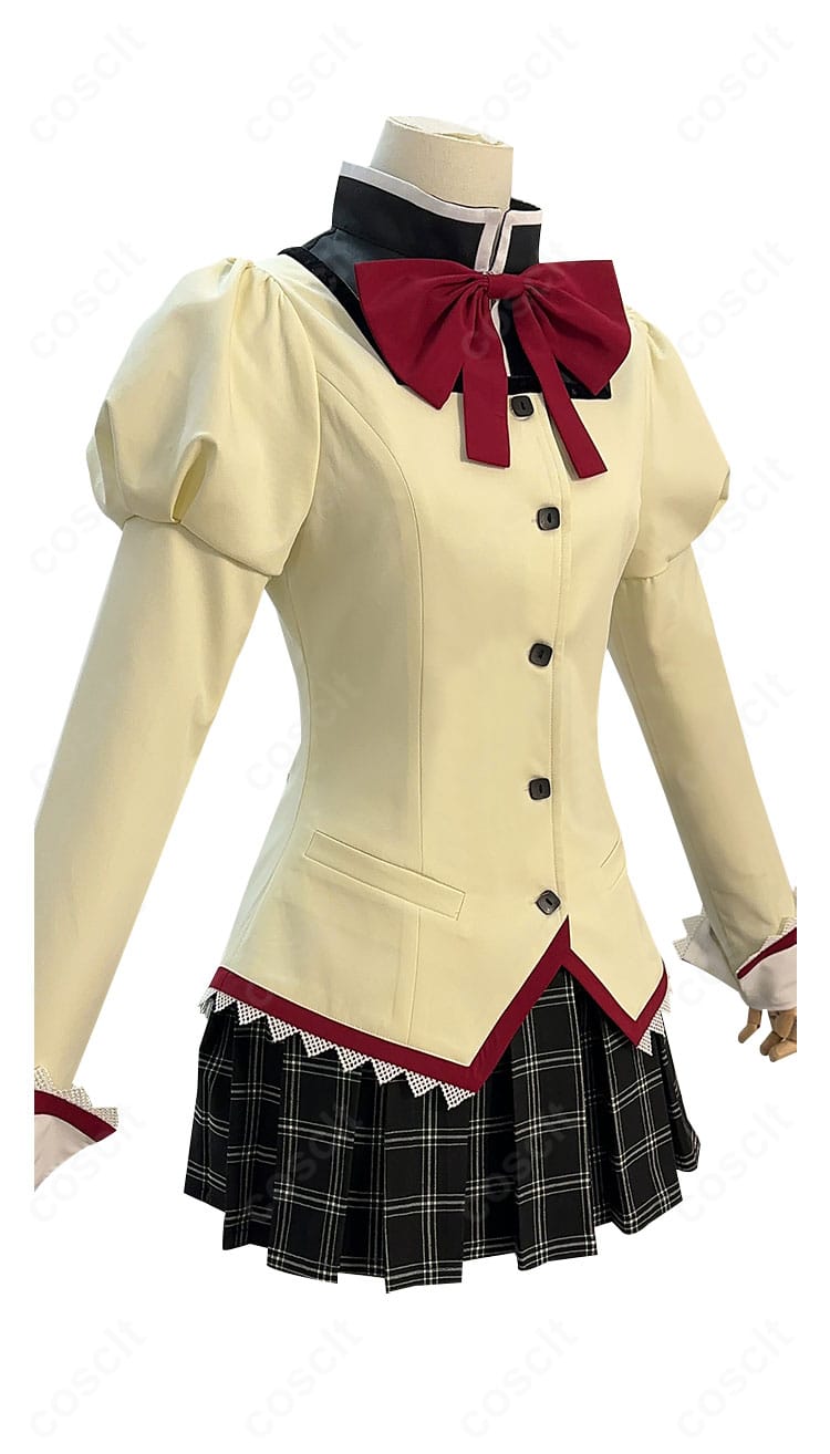 鹿目まどか／暁美ほむら 見滝原中学校 制服コスプレ 側面。ウエストのシェイプとプリーツの広がり、動きやすいシルエットが分かるアングル。