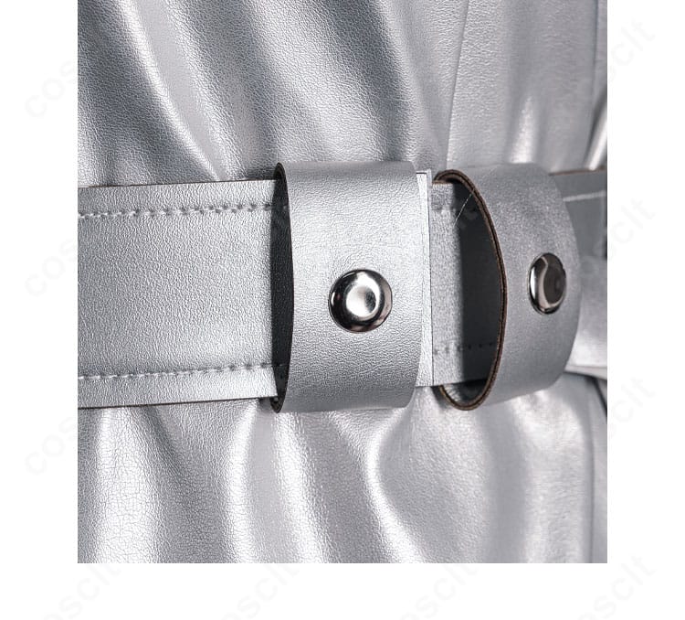 戚十一（骨董商）菌糸研究のベルトアクセサリー。バックルとステッチが分かる細部写真