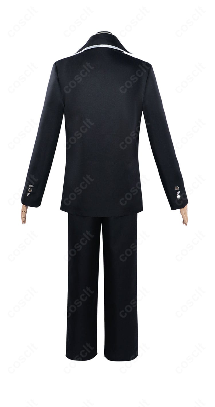 青の祓魔師 奥村燐 コスプレ 背面全身。コートの背面ラインと裾の落ち感、きれいなシルエットを確認できるアングル。