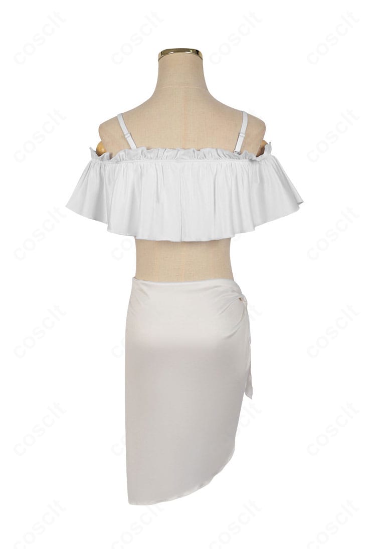 星野アイ 水着コスプレの背面。背中のラインとスカート丈バランスを忠実に再現。