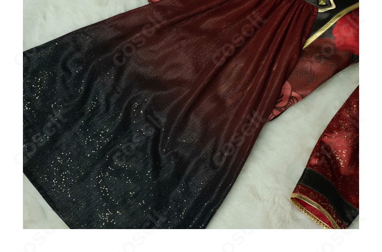 Trickstar『Xday』衣装の背面裾装飾。動きに映える刺繍とラインの意匠を示すカット。