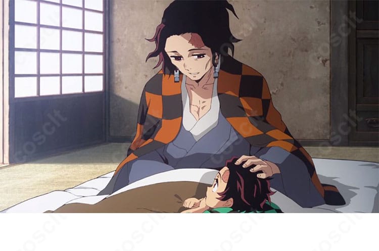 竈門炭十郎の和装コスプレ一式。落ち着いた色味と端正なシルエットでキャラクターの雰囲気を忠実再現。