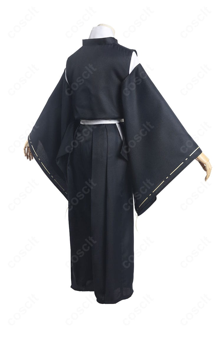加茂憲紀 コスプレ衣装 背側面。背中のラインと袴のプリーツが美しく見える設計。