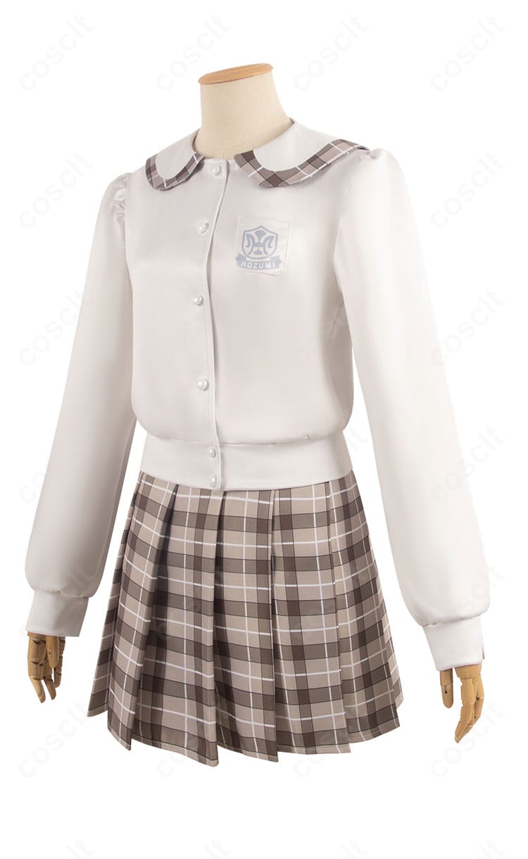 春日野穹 学園制服コスプレの左側面。肩から裾までのバランスと美しいサイドシルエットを確認できます。