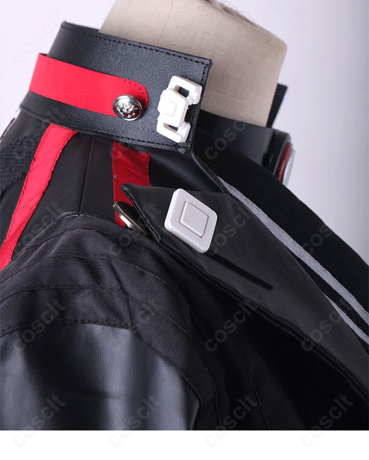 ベスティー衣装 肩部の装飾と刺繍風意匠のクローズアップ。立体感のある仕上がり。