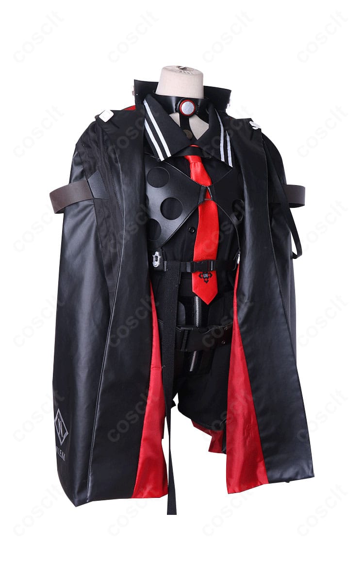 勝利の女神:NIKKE ベスティーのコスプレ衣装 正面全体。外套と装飾を忠実再現し、高い再現度を示す正面ビュー。