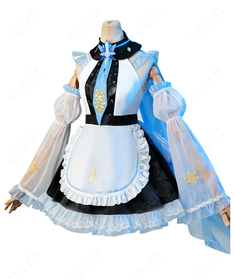 原神 エウルア・ローレンス メイド服同人衣装の側面。マントの落ち感とスカートのシルエットを確認