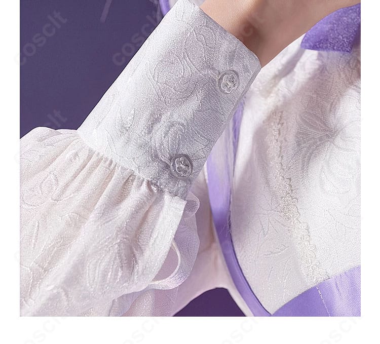 エミリア衣装の袖ディテール。袖口のボタンと装飾パーツの質感を示す画像