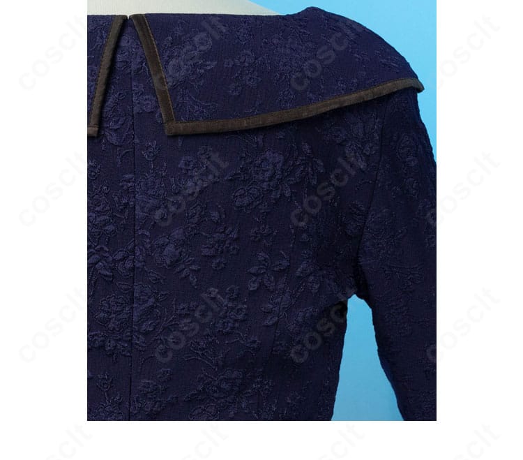 リリアーナ・アドルナート衣装 背面ディテール。コートのバックラインとウエスト周りの収まりが分かる設計