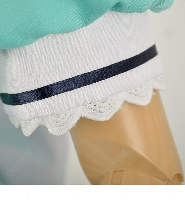 神崎ひでり メイド服の袖口ディテール。端まで整ったステッチで清楚な印象を演出。