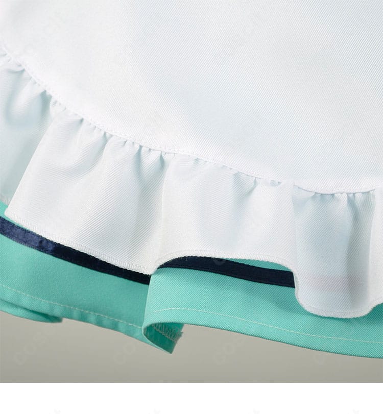 神崎ひでり メイド服のスカート裾ストライプの近接画像。写真映えするコントラストが特徴。