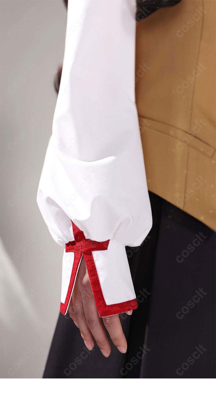 袖口の縫製ディテール。端処理とステッチの整い方で耐久性と美観を確認できます。