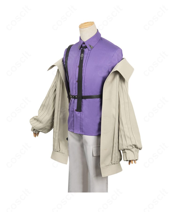 にじさんじ 叶のVVSコスプレ衣装 側面。肩から裾にかけての直線的ラインとコートの落ち感、細部のステッチが分かる角度。