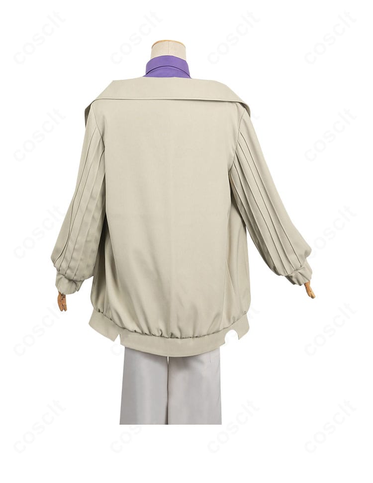 にじさんじ 叶のVVSコスプレ衣装 背面。センターベントと背中のシルエットが際立ち、長めの着丈がスタイリッシュに見える構図。