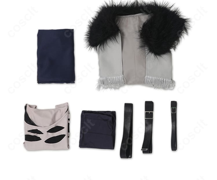 ヴィアベル コスプレ衣装のセット内容一式。コート・ズボン・インナー・ベルト・チョーカー・靴下を並べて展示