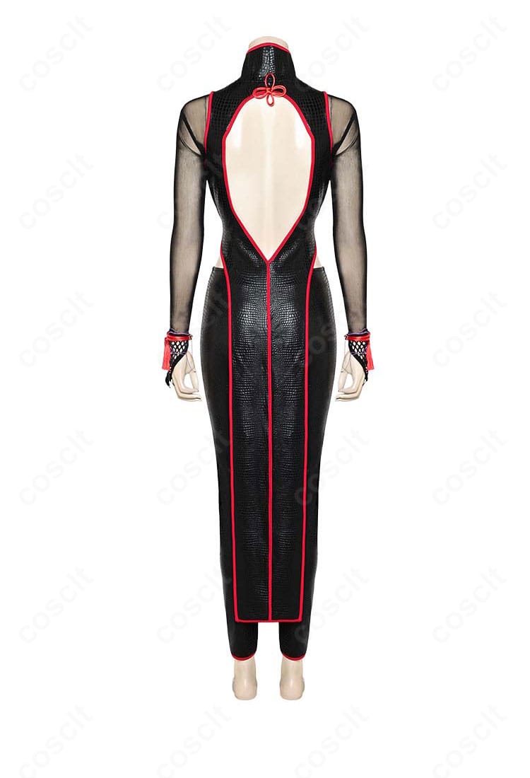 ストリートファイター6 A.K.I. コスプレ衣装の背面。背中の切り替えデザインと見えにくい位置のファスナー処理。