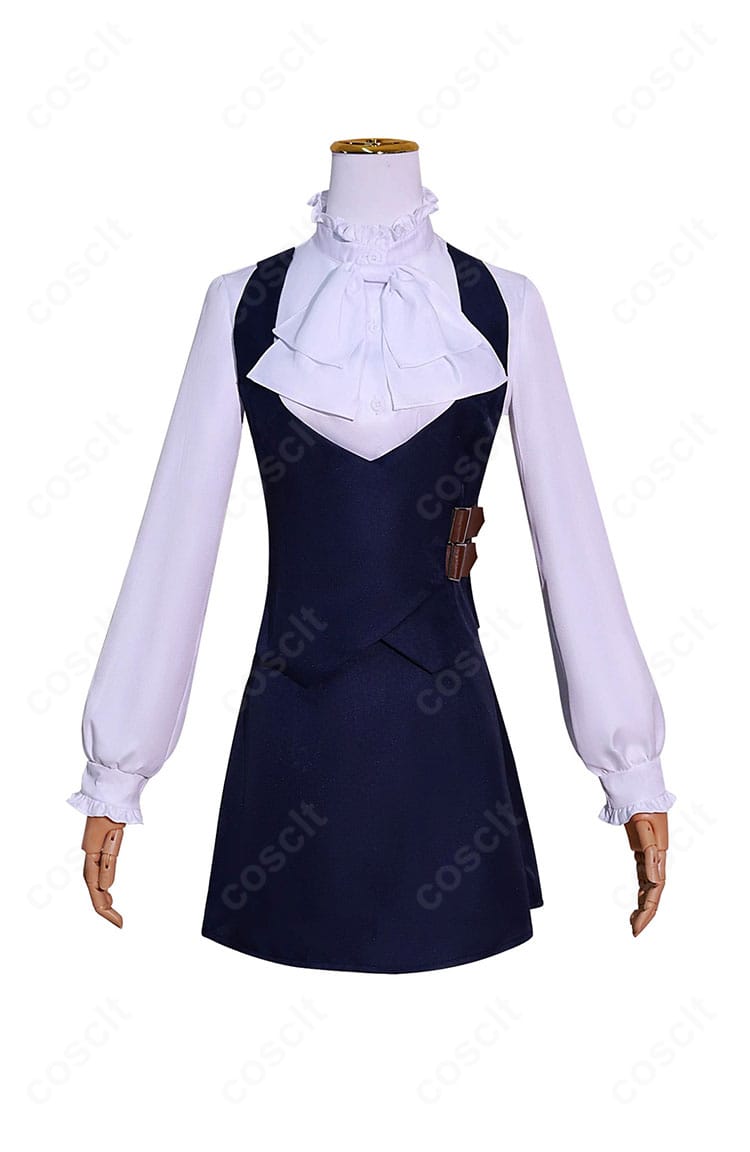 ヨル・フォージャー衣装のインナー正面ディテール。刺繍表現や生地の質感が確認できるクローズアップ