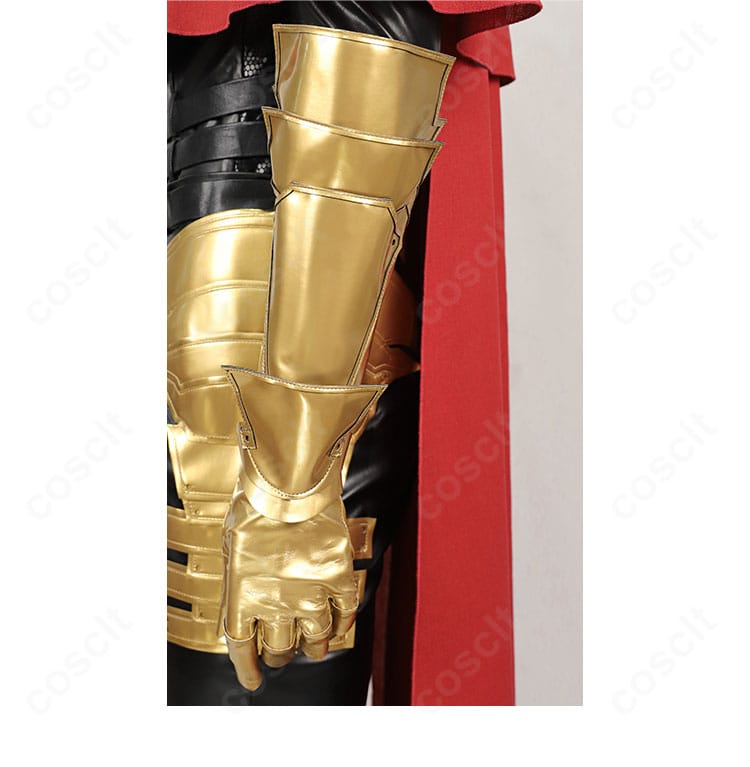 手元装飾のクローズアップ。指先まで造形された手袋・手鎧パーツ。