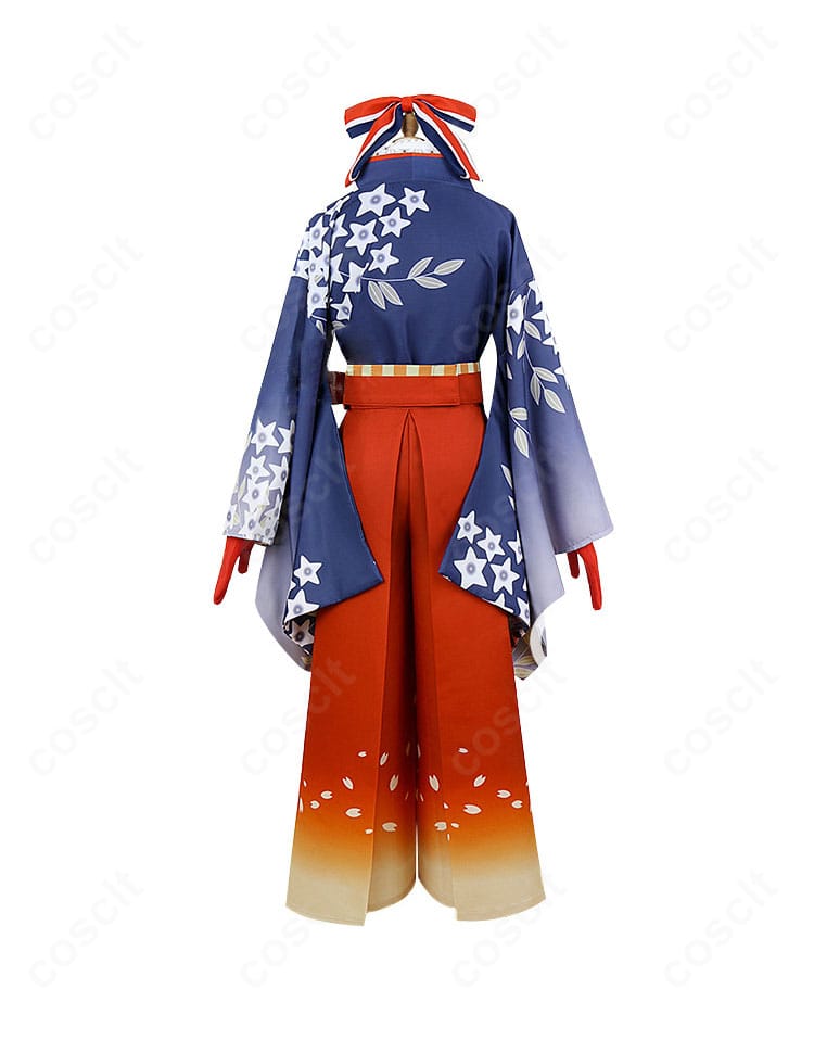 不知火フレア 正月衣装コスプレの背面。背中から見た帯結びと袴のシルエット、髪飾りの配置が確認できる画像。