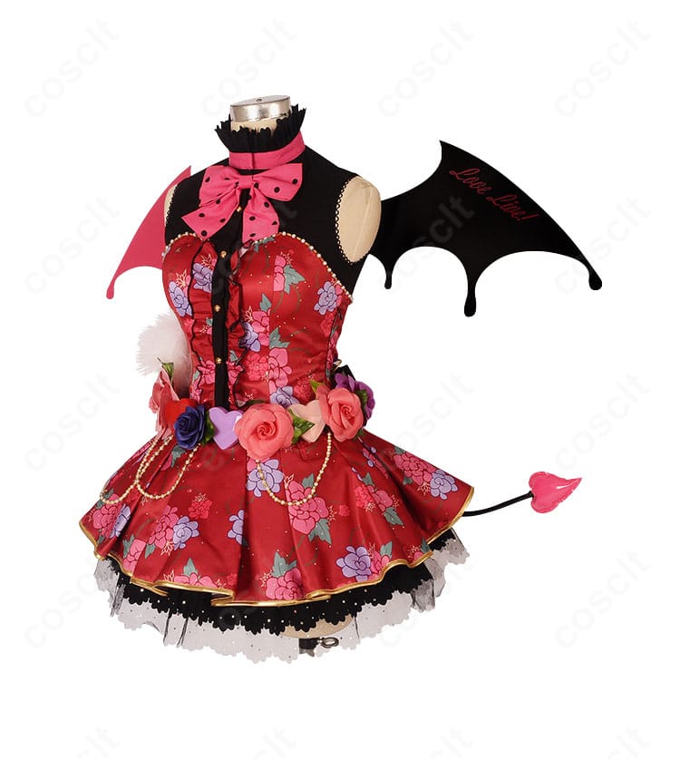 高坂穂乃果 小悪魔編覚醒後コスプレ衣装の側面。ラインの美しさとシルエット、装飾の配置を確認できる角度。