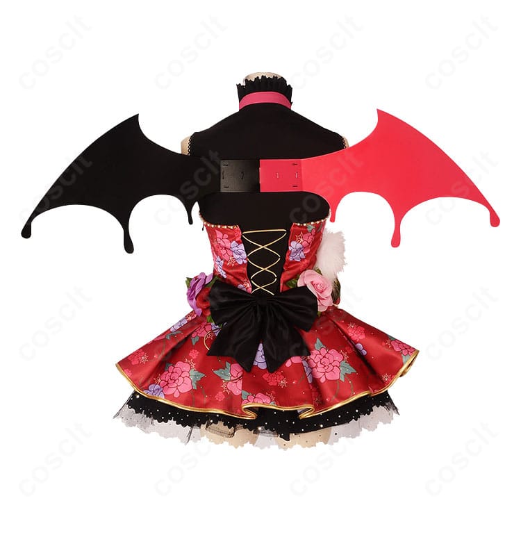 高坂穂乃果 小悪魔編覚醒後コスプレ衣装の背面。背中側のデザインとディテール、ヘムラインの仕上がりが分かる画像。