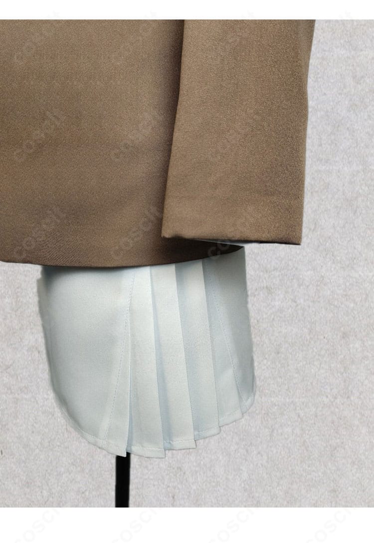 リバース:1999 コーンブルメ コスプレ衣装の袖口・裾ディテール。精密な縫製とハリ感のある生地の質感