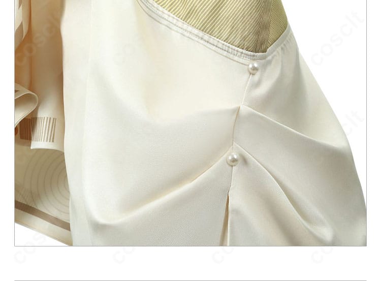 リバース：1999 37（サーティセブン）衣装の裾装飾。ハリ感のある生地で美しいAラインを表現。