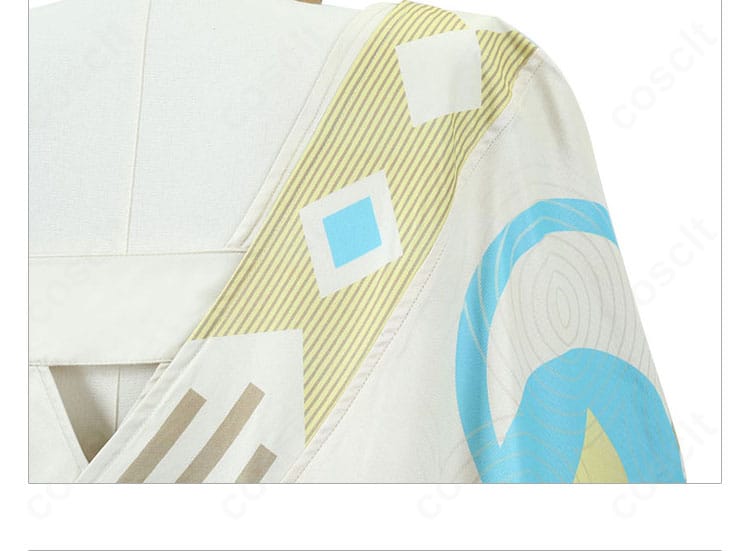 リバース：1999 37（サーティセブン）衣装の肩周りディテール。肩章風デザインがクラシックな雰囲気を強調。